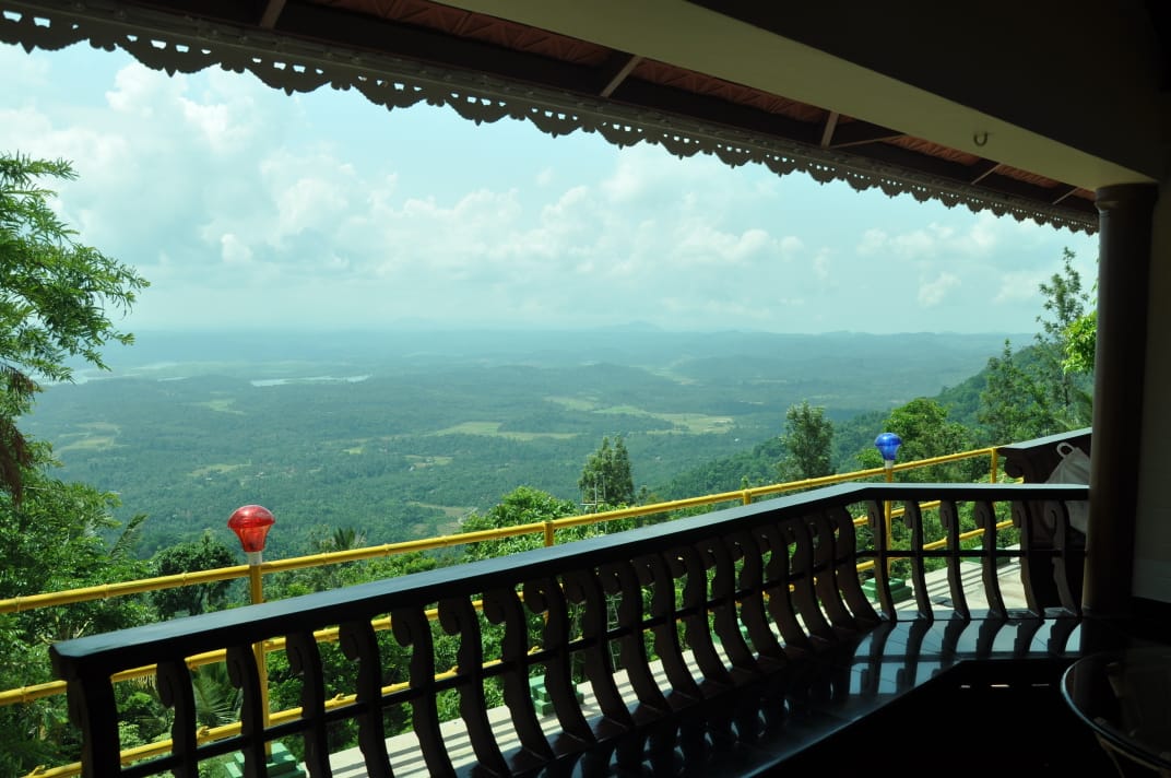 Deluxe Cottage View 3